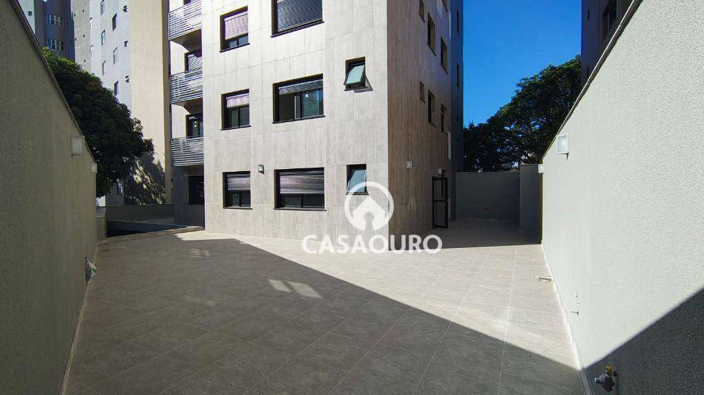 Apartamento à venda com 3 quartos, 275m² - Foto 2