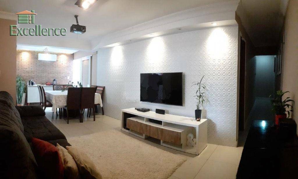 Casa à venda com 3 quartos, 148m² - Foto 1