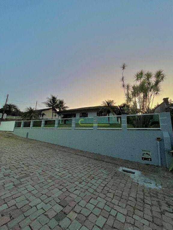 Casa, 3 quartos, 191 m² - Foto 1