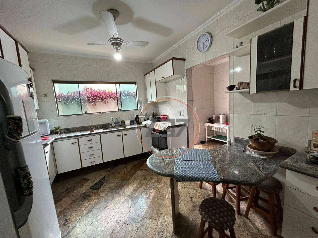 Casa de Condomínio à venda com 3 quartos, 300m² - Foto 22