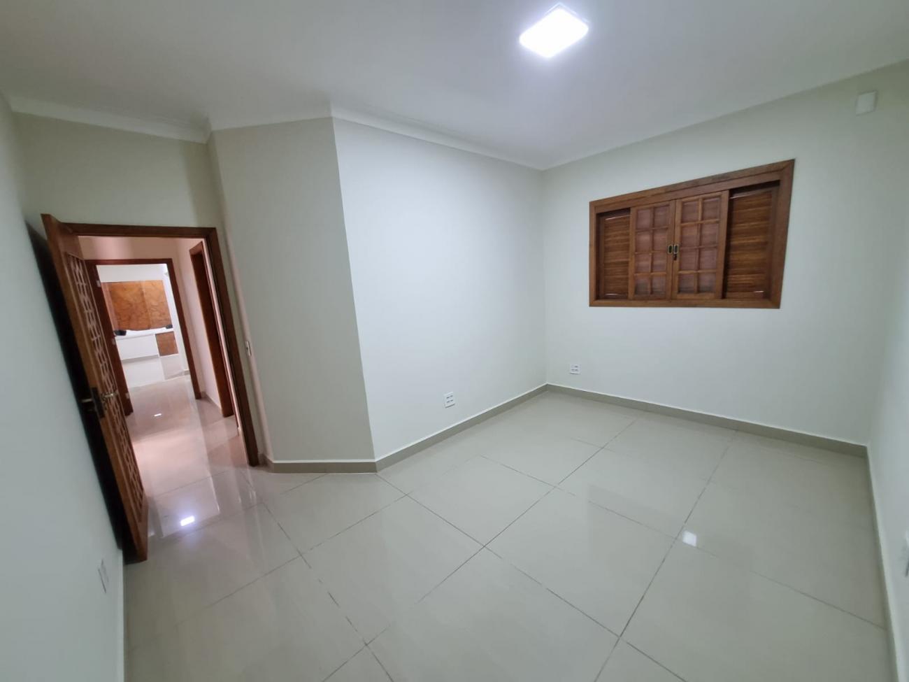 Casa de Condomínio à venda com 3 quartos, 220m² - Foto 3