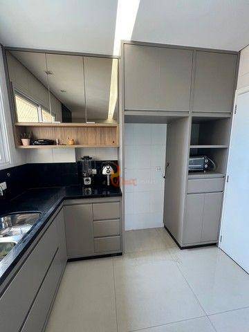 Apartamento à venda com 3 quartos, 156m² - Foto 5