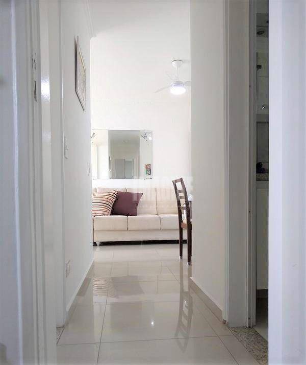 Apartamento à venda com 2 quartos, 62m² - Foto 2