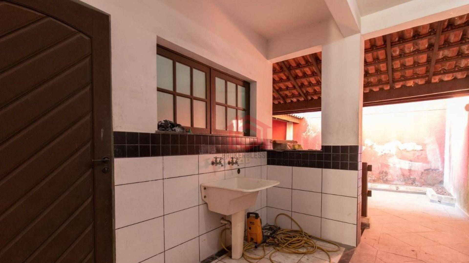 Sobrado à venda com 3 quartos, 284m² - Foto 17