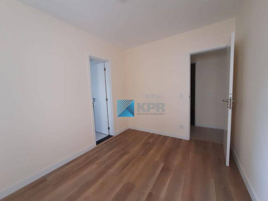 Apartamento à venda com 4 quartos, 190m² - Foto 12