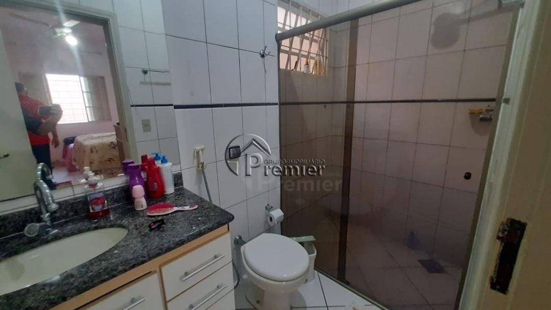 Casa à venda com 2 quartos, 170m² - Foto 14