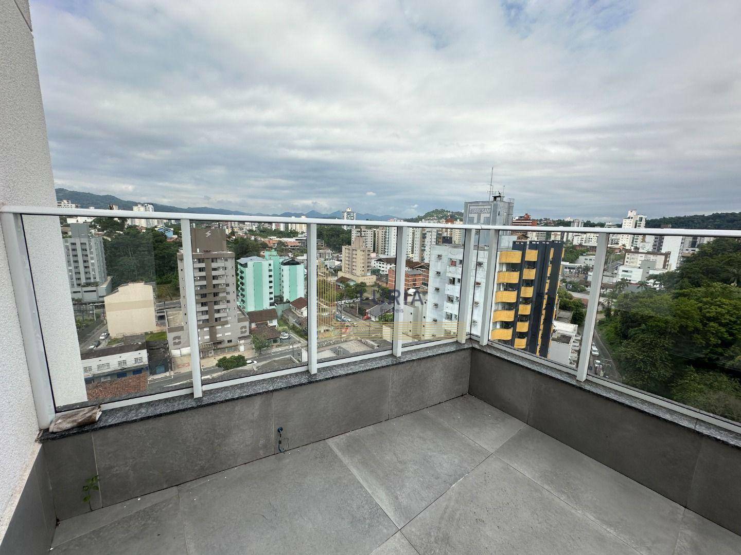 Apartamento à venda com 3 quartos, 151m² - Foto 14