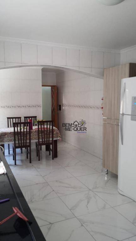 Sobrado à venda com 3 quartos, 200m² - Foto 4