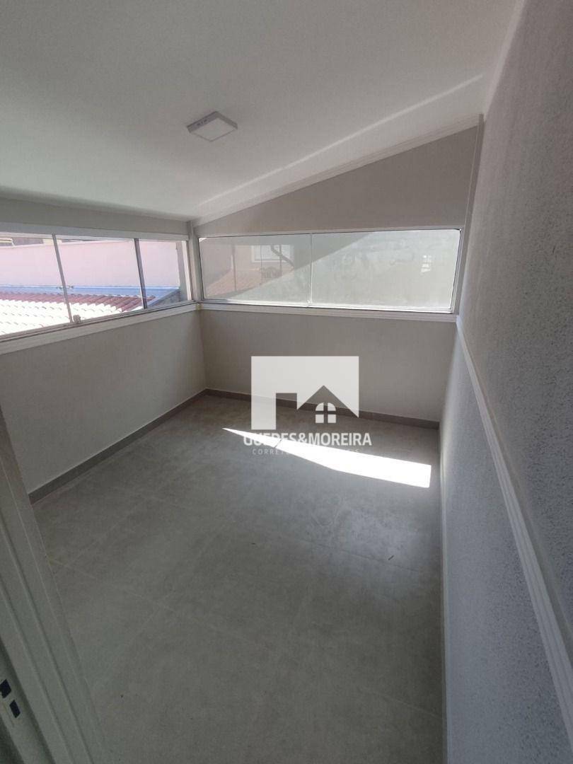 Casa à venda com 3 quartos, 165m² - Foto 4