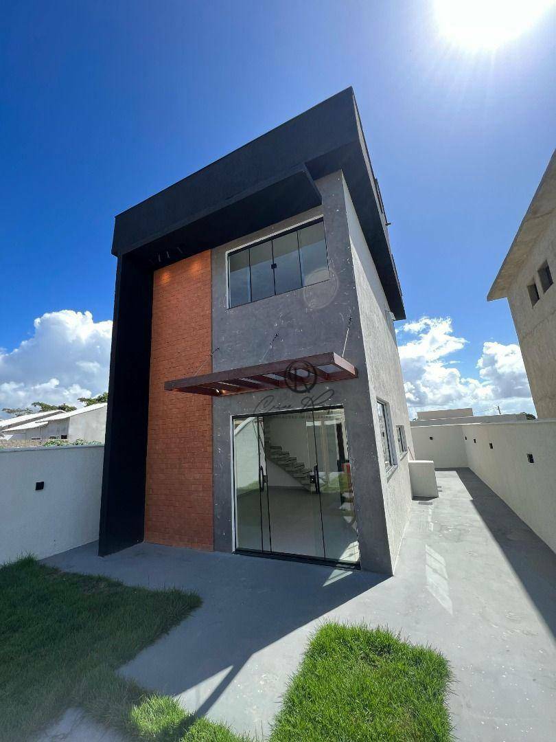Casa à venda com 3 quartos, 150m² - Foto 1