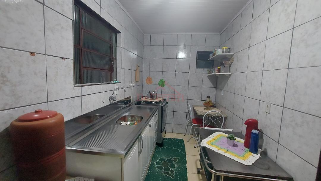 Casa à venda com 4 quartos, 200m² - Foto 12
