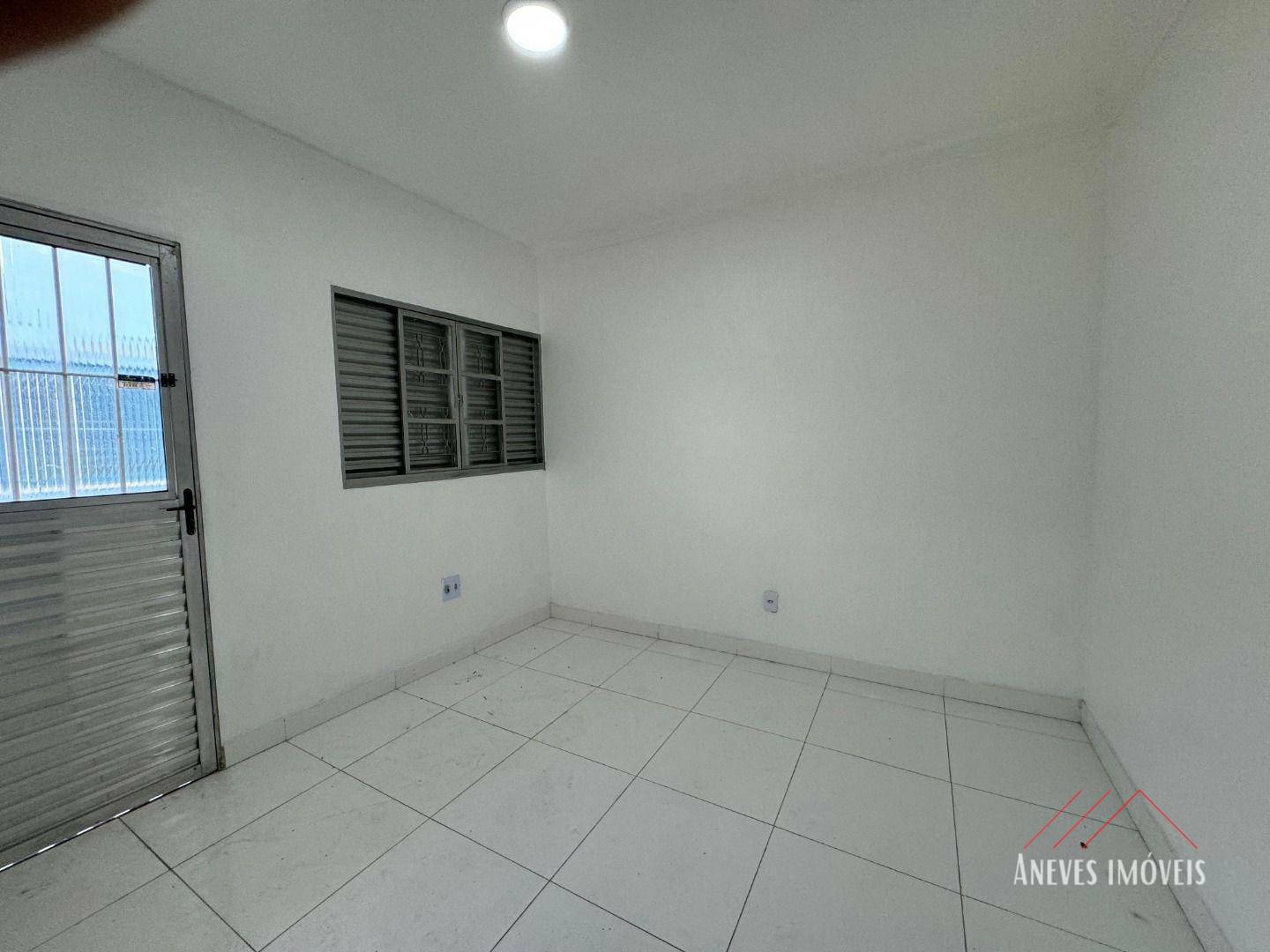 Casa para alugar com 5 quartos, 200m² - Foto 12