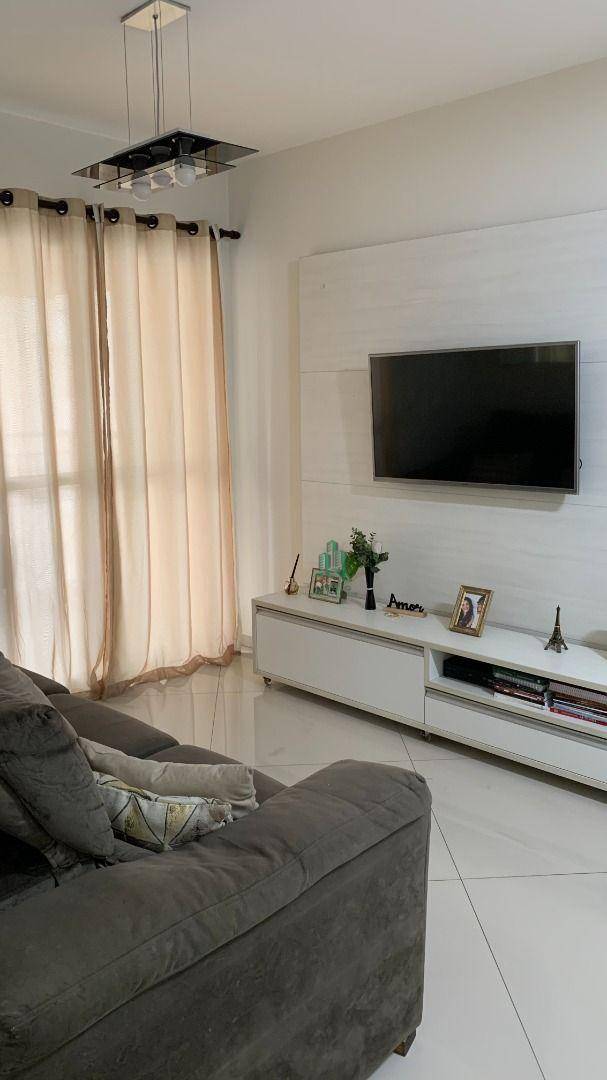 Apartamento à venda com 2 quartos, 67m² - Foto 6