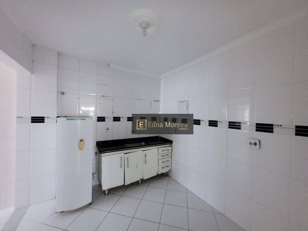 Apartamento à venda com 3 quartos, 115m² - Foto 2