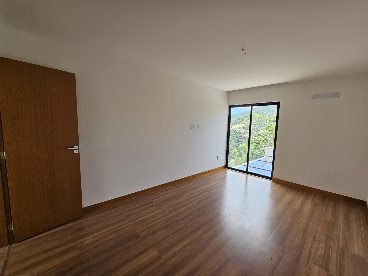 Casa à venda com 5 quartos, 262m² - Foto 8