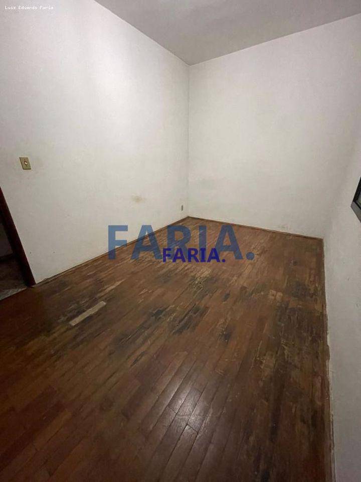 Casa à venda com 4 quartos, 250M2 - Foto 17