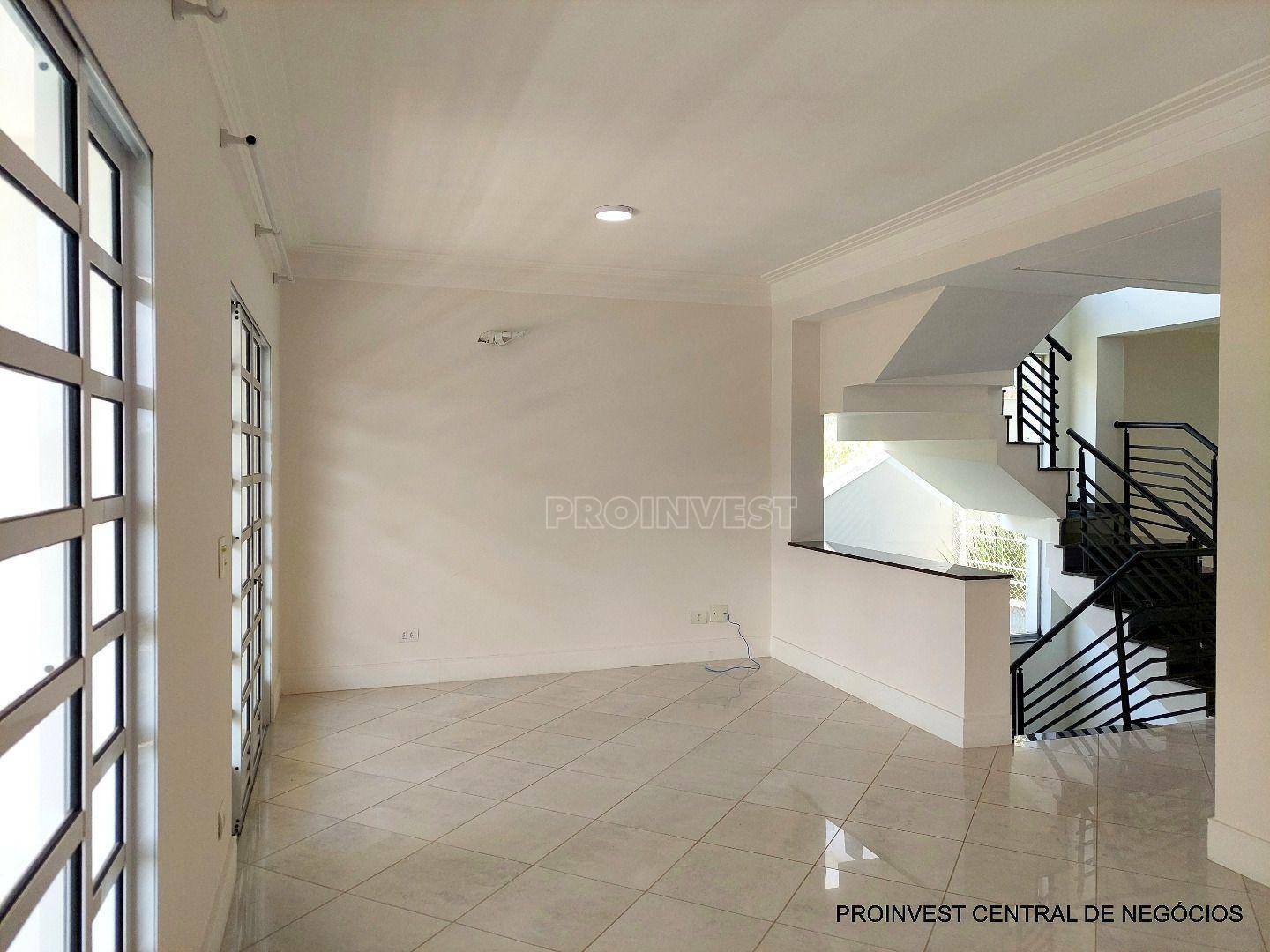 Casa de Condomínio à venda com 3 quartos, 260m² - Foto 3