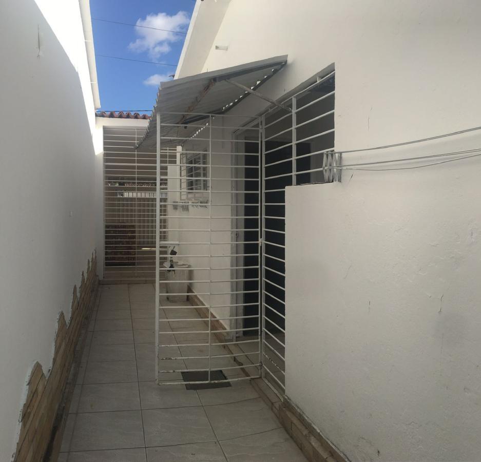 Casa à venda com 3 quartos, 165m² - Foto 2