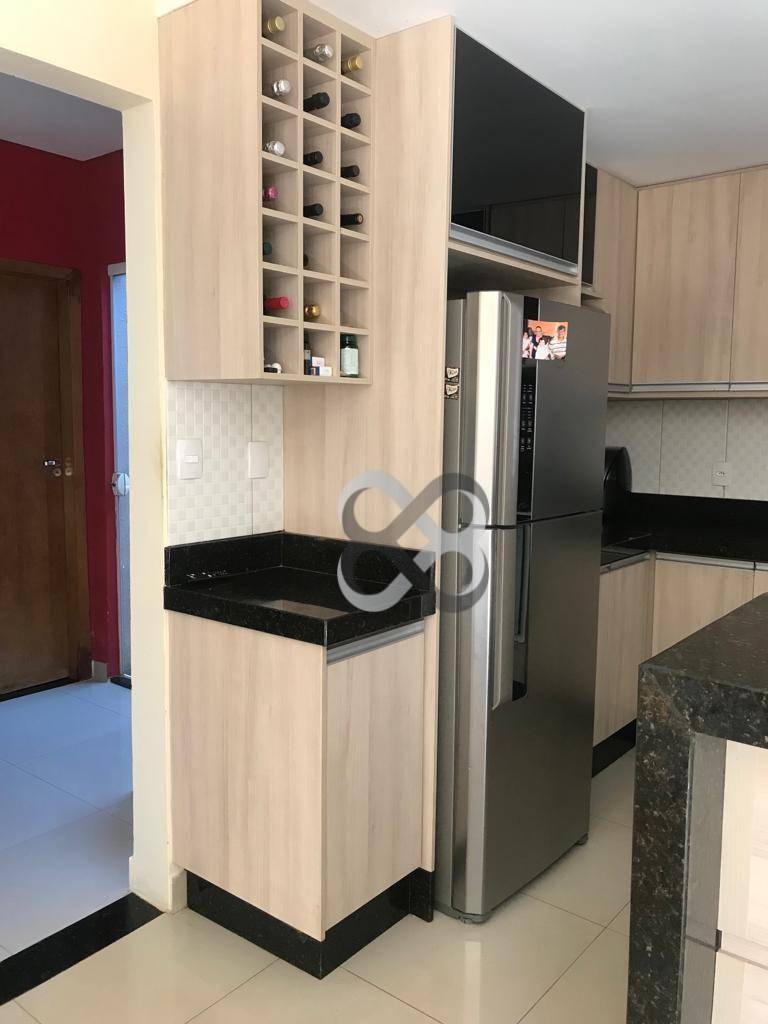 Sobrado, 3 quartos, 247 m² - Foto 4