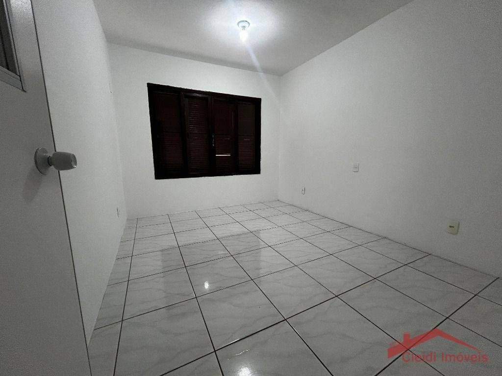 Casa para alugar com 3 quartos, 130m² - Foto 10