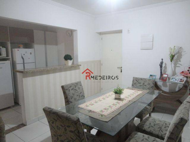 Apartamento à venda com 2 quartos, 74m² - Foto 4