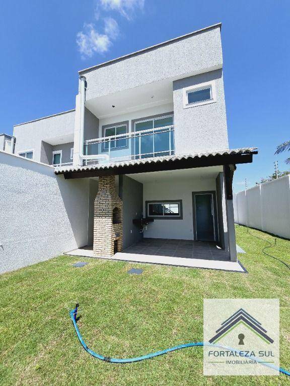 Casa à venda com 3 quartos, 150m² - Foto 1