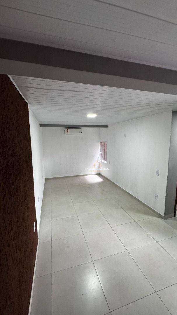 Casa à venda com 5 quartos, 200m² - Foto 31