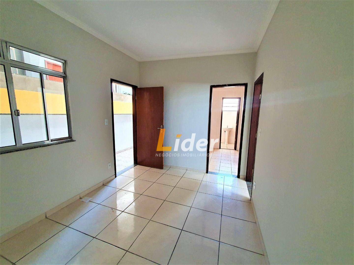 Apartamento para alugar com 2 quartos, 67m² - Foto 1