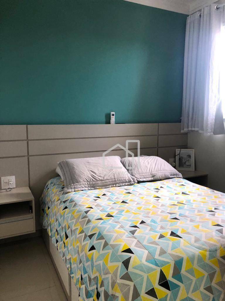 Apartamento à venda com 2 quartos, 60m² - Foto 11