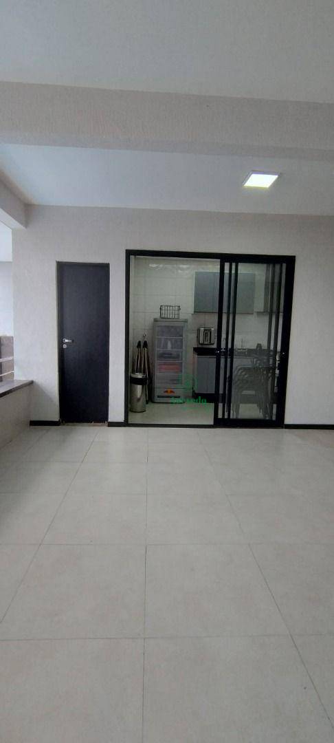 Sobrado à venda com 3 quartos, 232m² - Foto 5