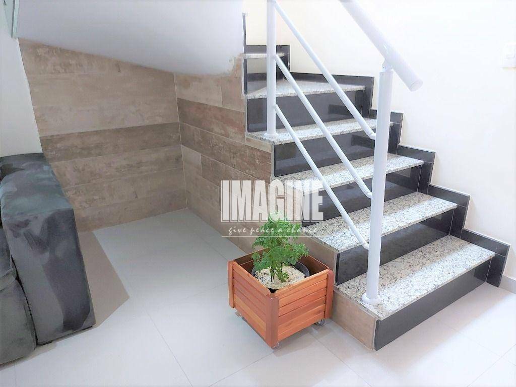 Sobrado à venda com 3 quartos, 247m² - Foto 3