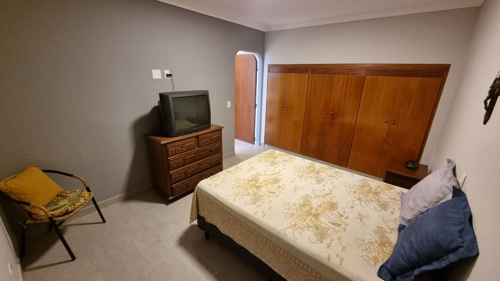 Apartamento à venda com 3 quartos, 140m² - Foto 8