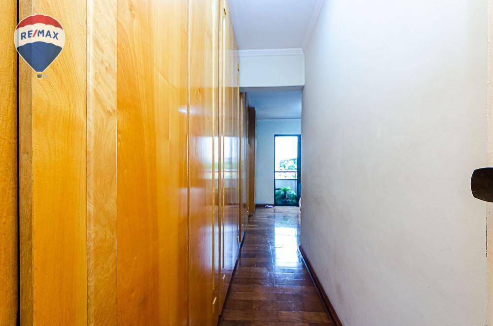 Apartamento à venda com 3 quartos, 121m² - Foto 8