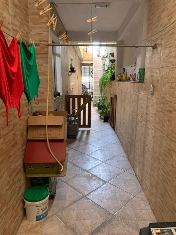 Sobrado à venda com 2 quartos, 200m² - Foto 5