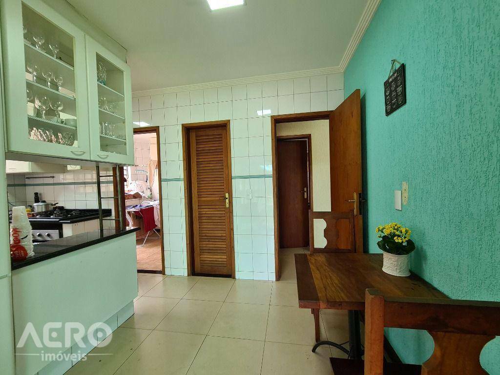 Casa de Condomínio à venda com 4 quartos, 600m² - Foto 23