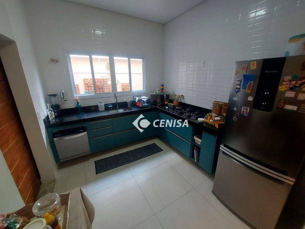 Casa à venda com 3 quartos, 178m² - Foto 13