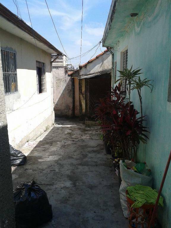 Casa à venda com 1 quarto, 400m² - Foto 7