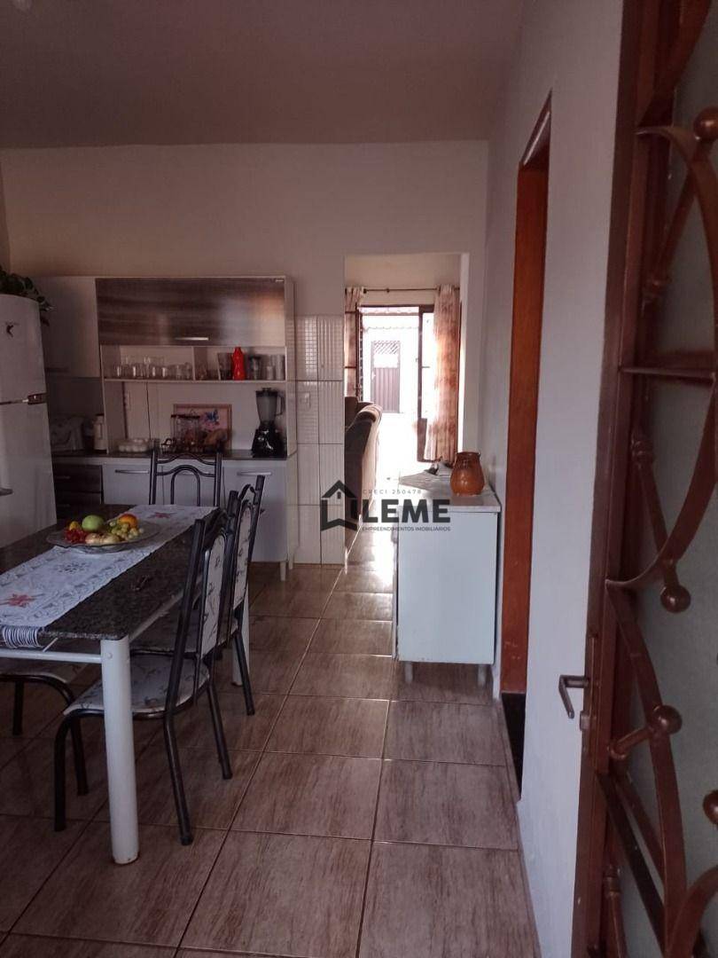 Casa à venda com 3 quartos, 160m² - Foto 15