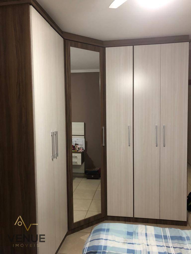 Sobrado à venda com 3 quartos, 180m² - Foto 22