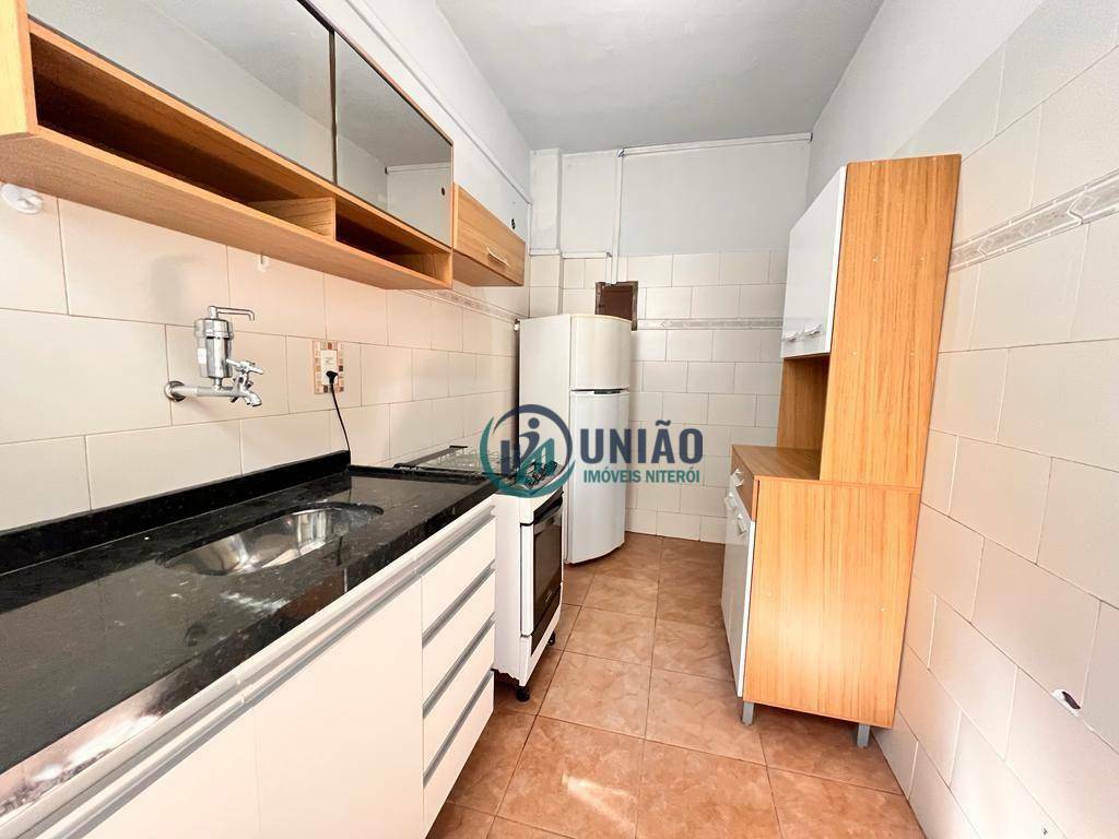 Apartamento à venda com 2 quartos, 70m² - Foto 21