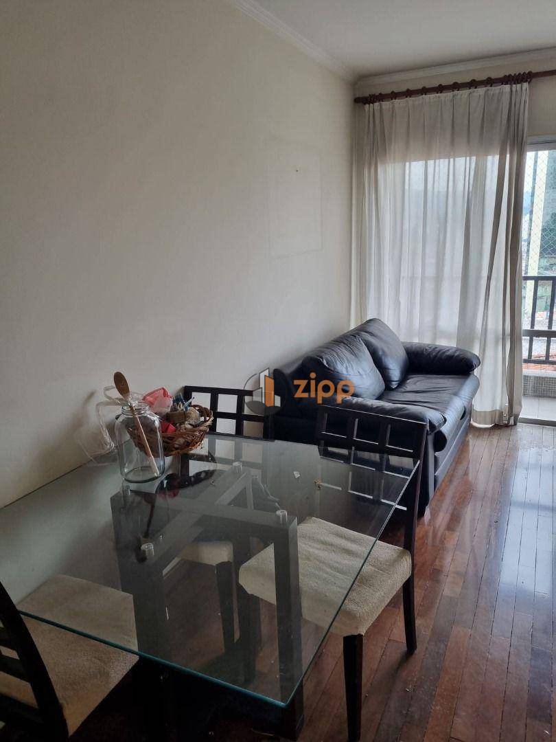 Apartamento para alugar com 3 quartos, 70m² - Foto 8