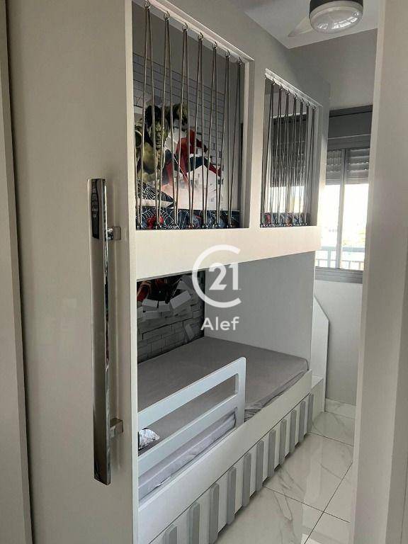 Apartamento à venda com 2 quartos, 72m² - Foto 25