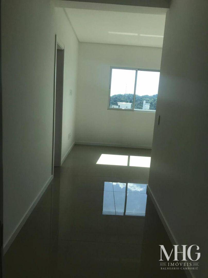 Apartamento à venda com 4 quartos, 135m² - Foto 10