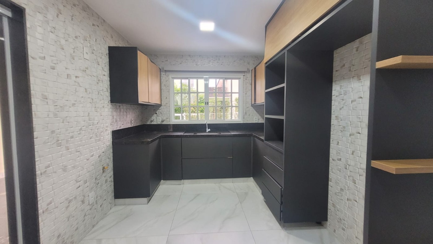 Casa de Condomínio à venda com 3 quartos, 240m² - Foto 25