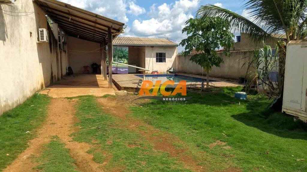 Casa à venda com 3 quartos, 600M2 - Foto 2