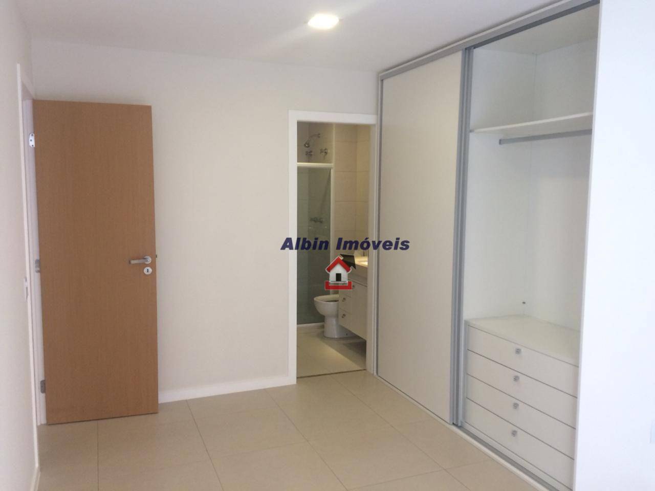 Apartamento à venda com 3 quartos, 111m² - Foto 8