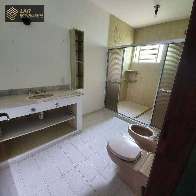 Casa à venda com 4 quartos, 200m² - Foto 26