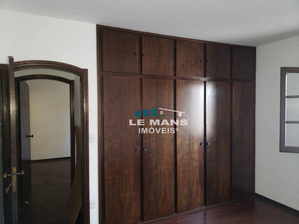 Casa à venda com 3 quartos, 211m² - Foto 21