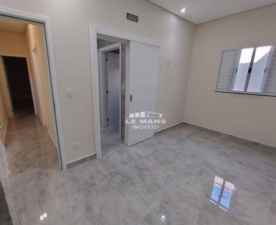 Casa de Condomínio à venda com 3 quartos, 145m² - Foto 2
