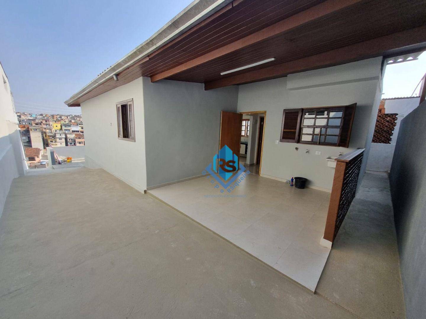 Casa à venda com 3 quartos, 62m² - Foto 1